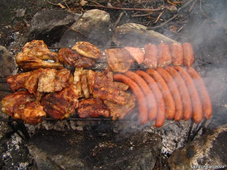 Carnea preparată la grătar sporește riscul de cancer la rinichi
